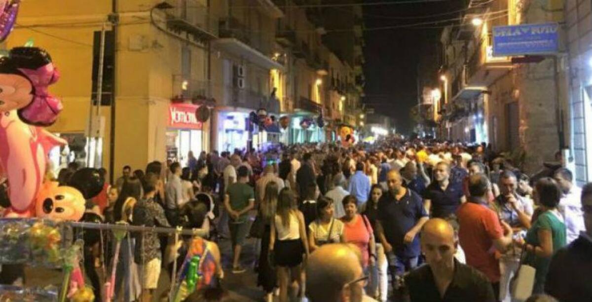 Il sindaco apre il "cassetto" del fondo di riserva, centomila euro alle associazioni - 