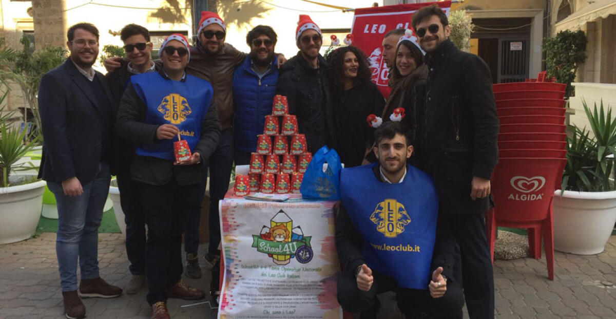 Donazione di pandorini e raccolta di fondi dei ragazzi del Leo Club del Golfo - 
