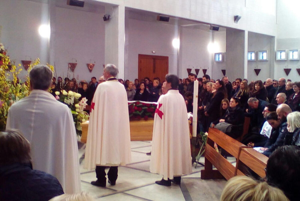 L'addio a Gianluca Caterini, figlio di una Gela che non dà lavoro ai suoi giovani - I funerali di Gianluca Caterini, giovane operaio di Gela morto in un incidente sul lavoro