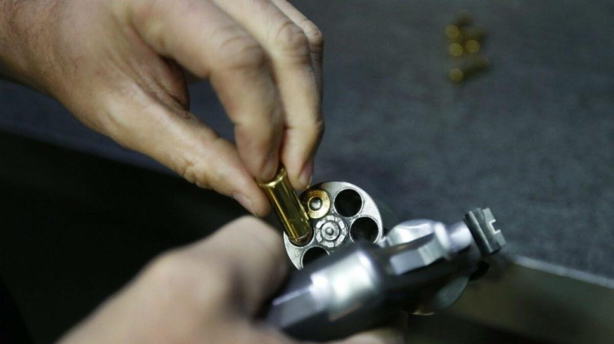 Armi, droga e affari sporchi, Iannì e gli stiddari in Sardegna: l'inchiesta in un saggio - 