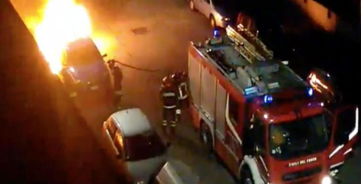 Rogo bis in via Urbino, nuovo incendio nella notte a Sant'Ippolito - 