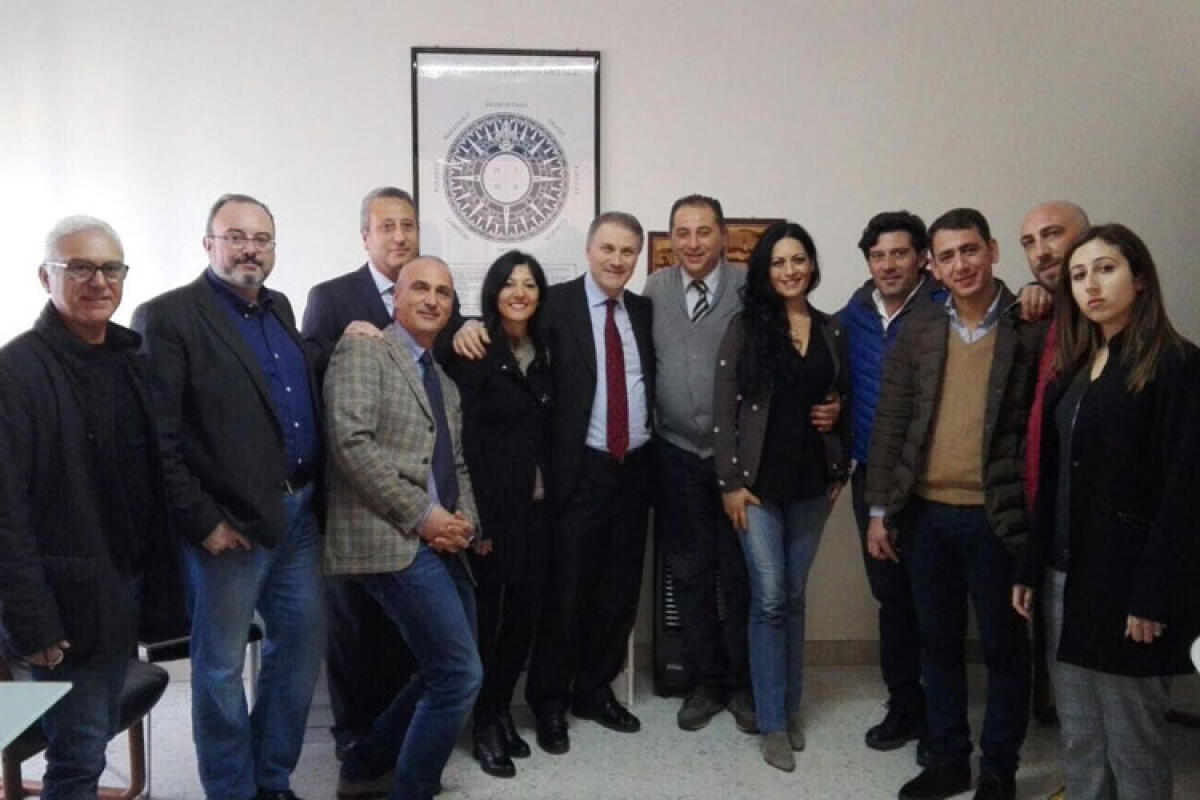 Lega-Salvini Premier apre un nuovo circolo: "Contro il baratro 5 Stelle e i disfatti Pd" - 