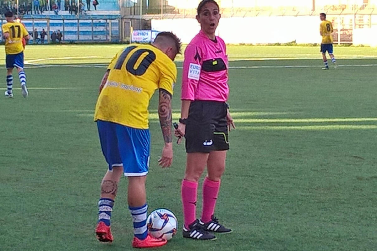 Gela, cuore e stupidaggini: Brugaletta-Chidichimo ed un arbitro scarso rovinano la festa - 