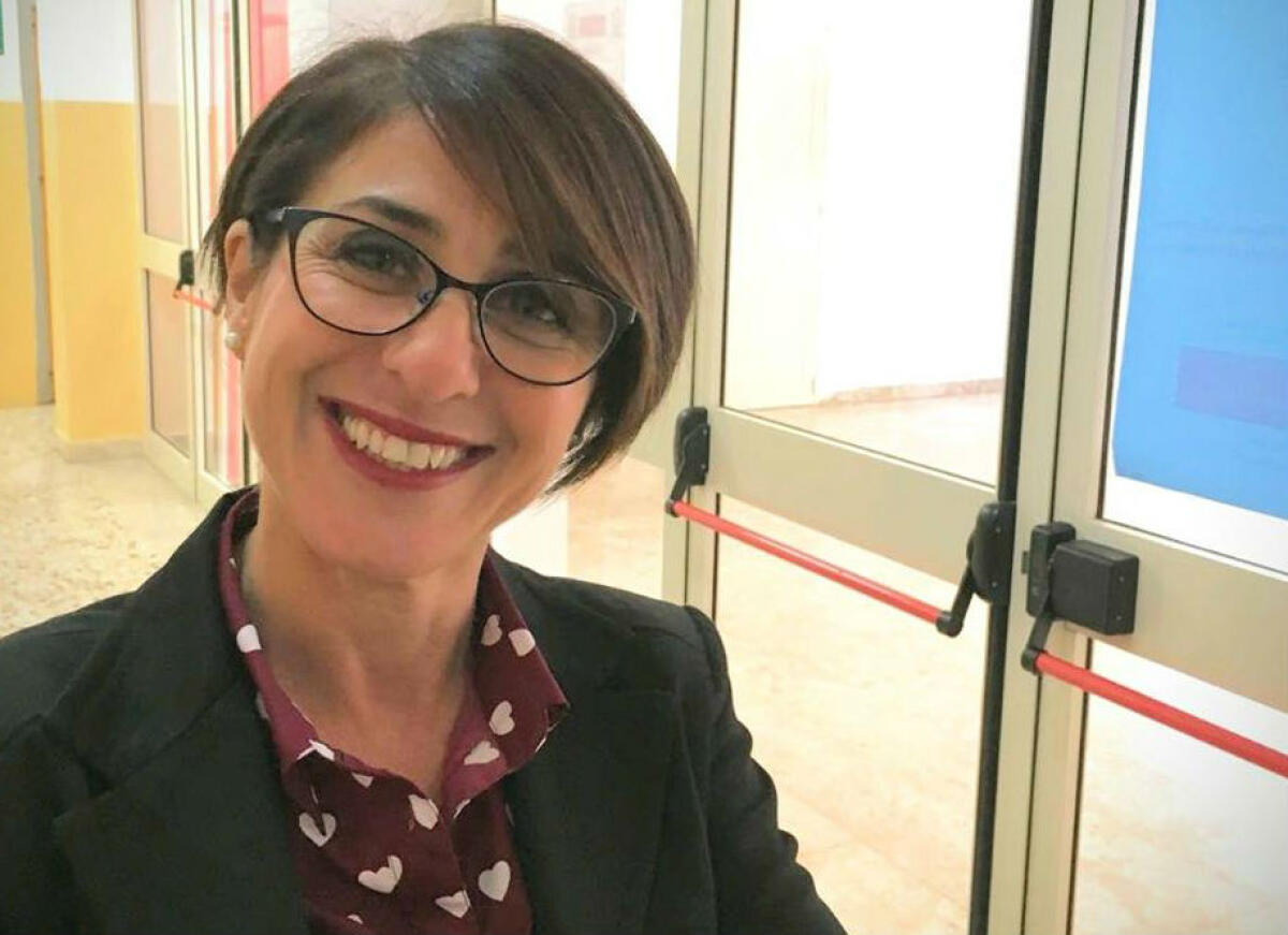 Donne in carriera che parlano agli alunni, "Inspiring girls" alla Romagnoli - La dirigente Sandra Scicolone