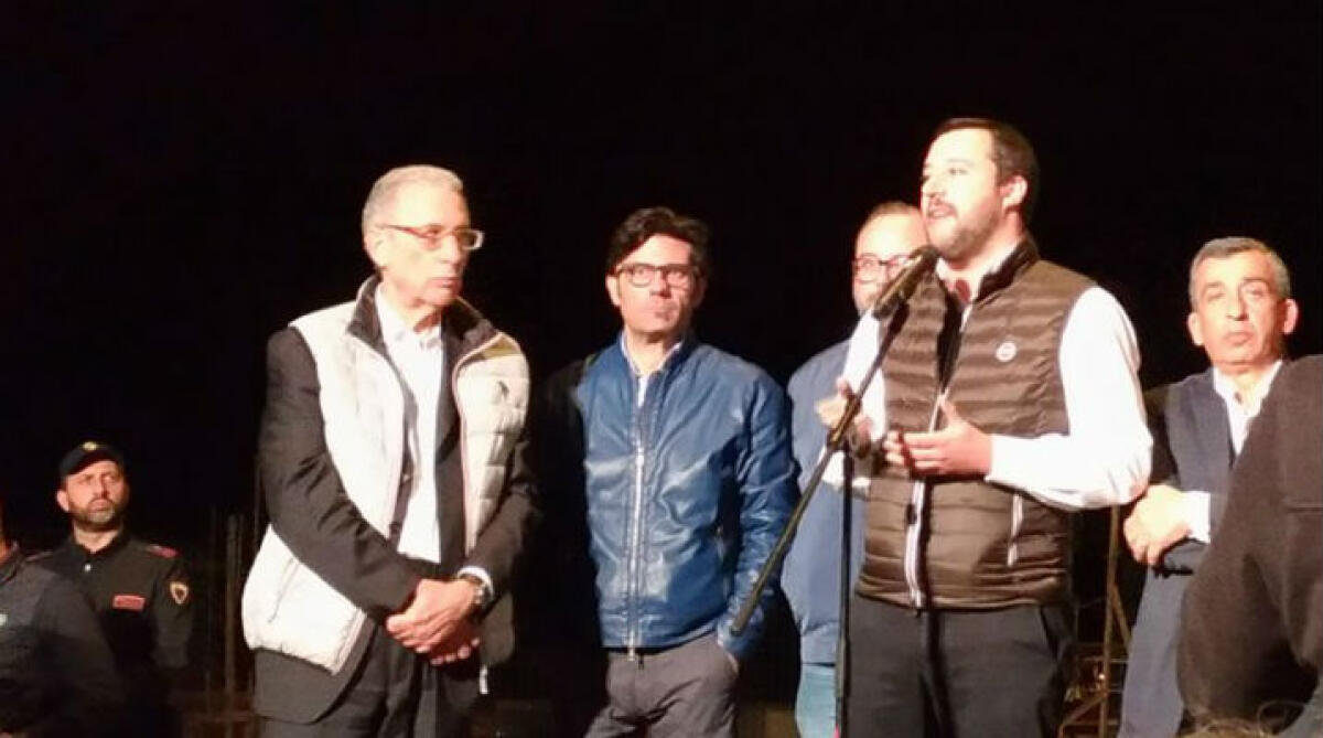 La Lega prende voti in città, i salviniani: "Messinese con noi? Pure lui arriva da un movimento di protesta" - Il comizio di Salvini al porto rifugio