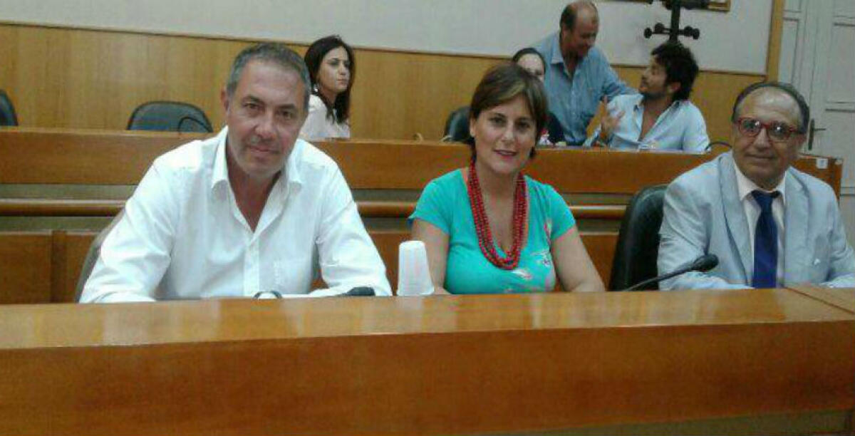 I consiglieri di Musumeci pro-sindaco? Cascino taglia corto: "Con i rifiuti in strada è meglio che si dimetta" - I consiglieri di DiventeràBellissima Cascino, Comandatore e Panebianco