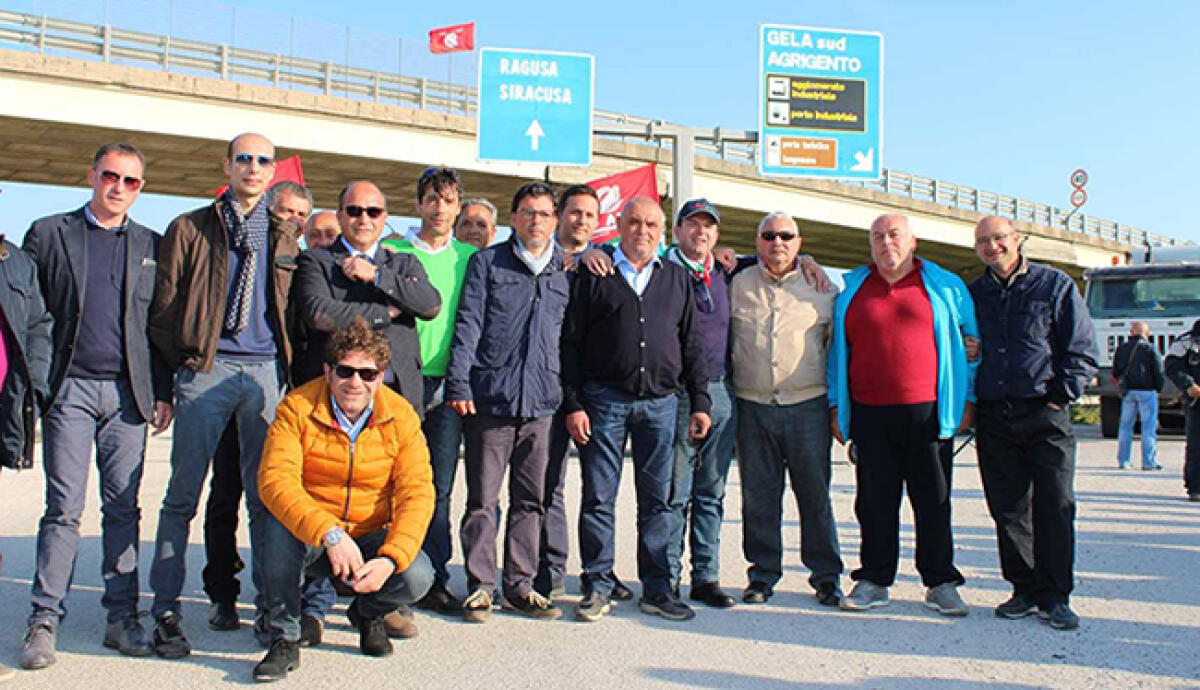 Addio all'autostrada Gela-Siracusa, l'ironia dei sindacati. "Politica da 10 in pagella" -