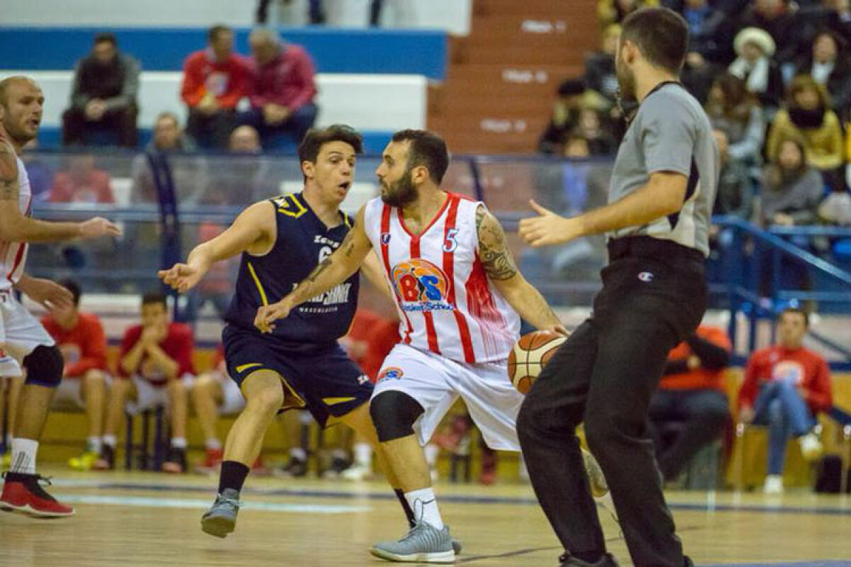 I fratelli Caiola non bastano, Acireale vince gara due 87-83: sarà spareggio - Il Basket School punta alla serie C - (foto Rocco Fraglica) 