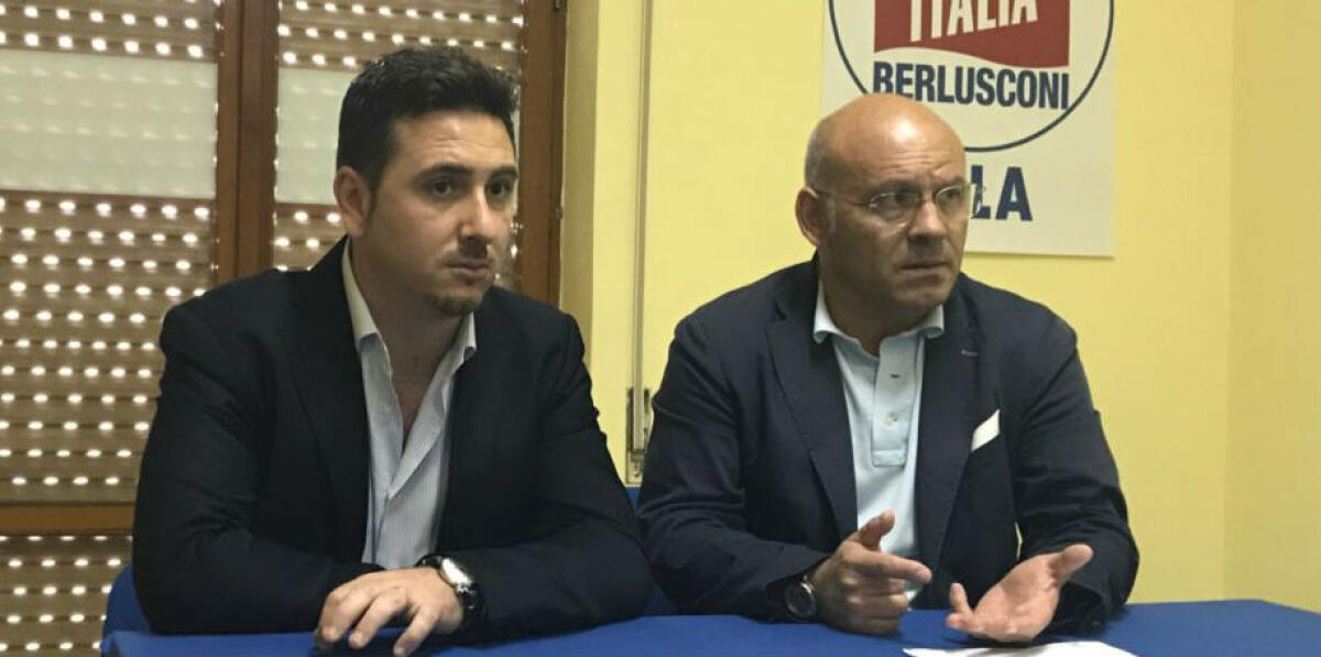 Federico ai suoi: "Chi sta con l'amministrazione è fuori dall'alleanza" - Pino Federico e il commissario cittadino Emanuele Maniscalco