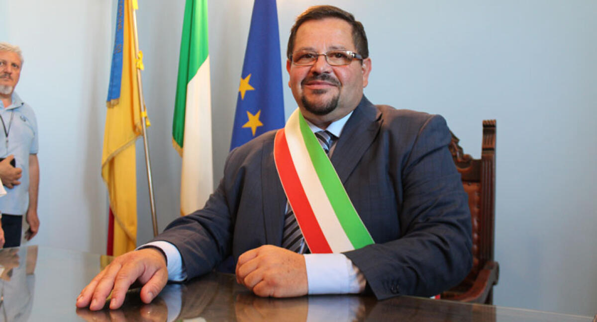 La svolta di Messinese: "E' il momento di riflettere, i partiti mi aiutino in un nuovo inizio" - 