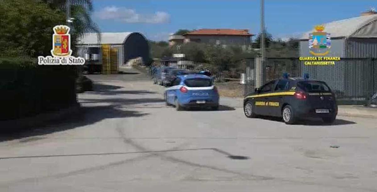 I beni confiscati ai clan, la giunta apre all'acquisizione: più di quaranta finiranno al Comune - 