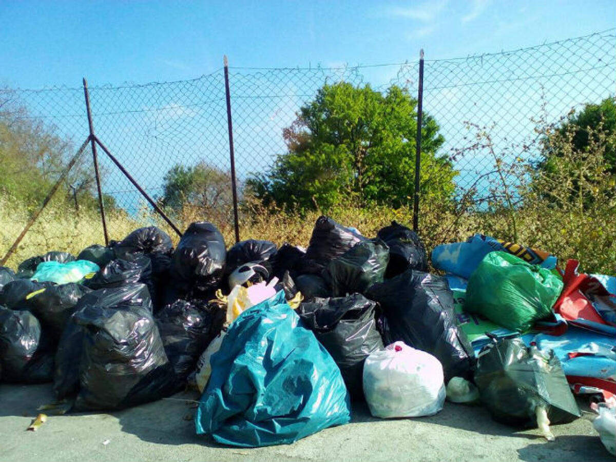 I cumuli rimossi sono costati 72 mila euro ma i rifiuti sono di nuovo in strada - 