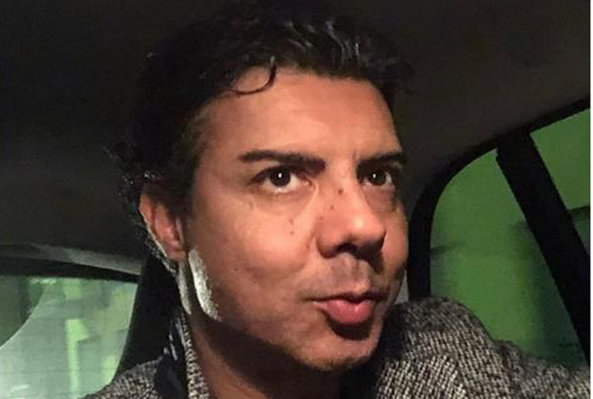 Dall'Ars ai selfie su Instagram, Donegani è un influencer: le griffe lo contattano - Uno dei selfie pubblicati da Donegani sulla sua pagina Instagram
