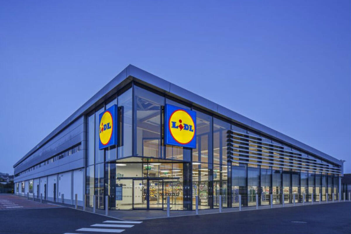 L'investimento di Lidl in città, serve la variante: M5S, "una bomba atomica che distrugge le piccole attività" -