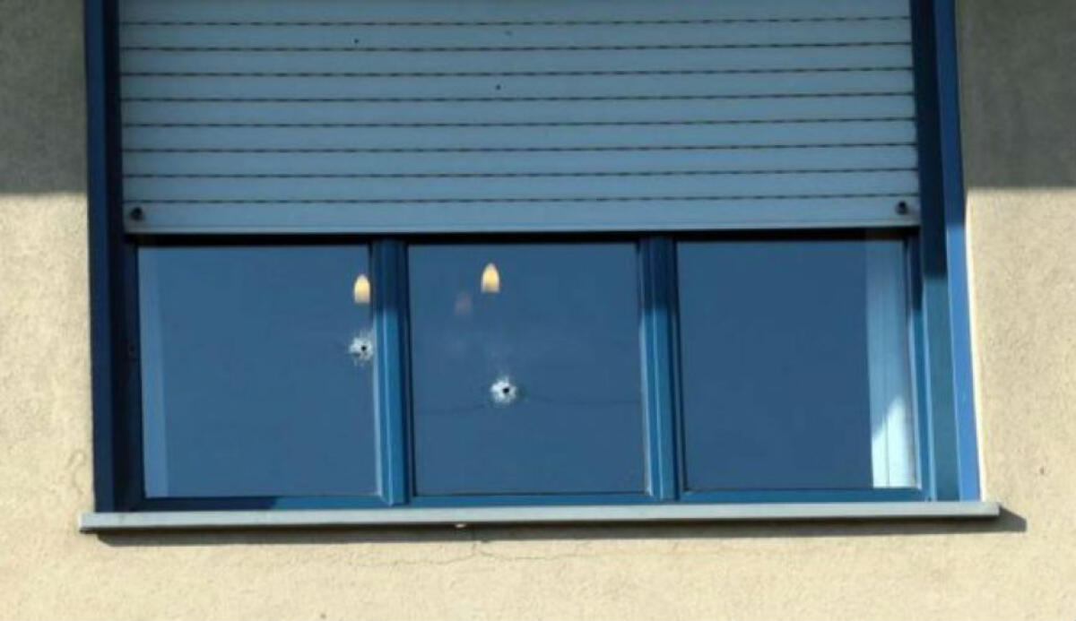 Gli spari contro la finestra di un rivale, accuse ad un giovane: periti per le intercettazioni - 