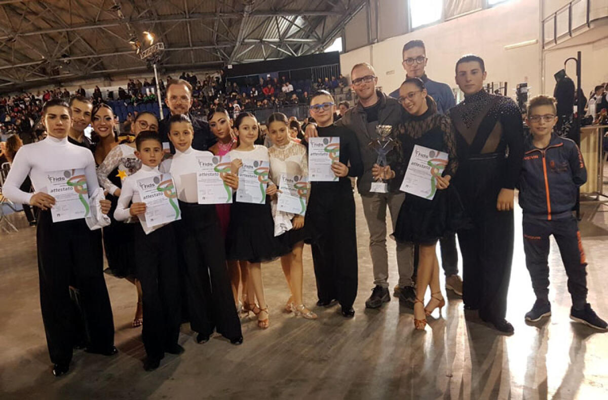 Due medaglie d'oro per i ballerini della Lions Dance al trofeo Trinacria - 