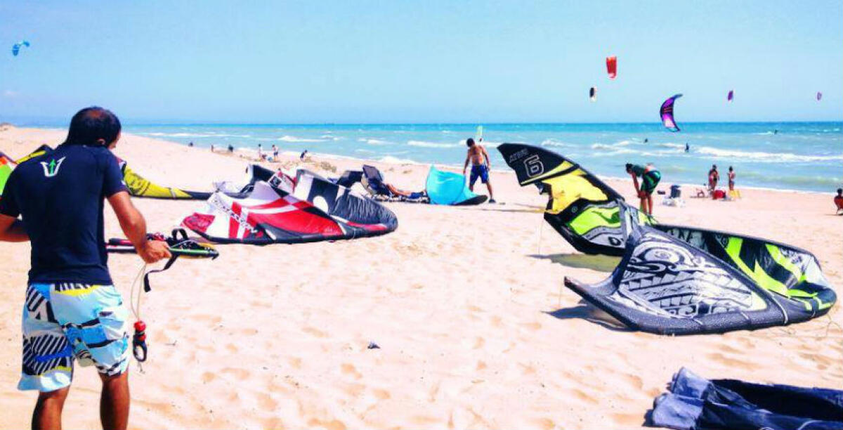 In camper lungo tutta l'isola, il tour "Every Day Sicily" racconterà i kiter gelesi -