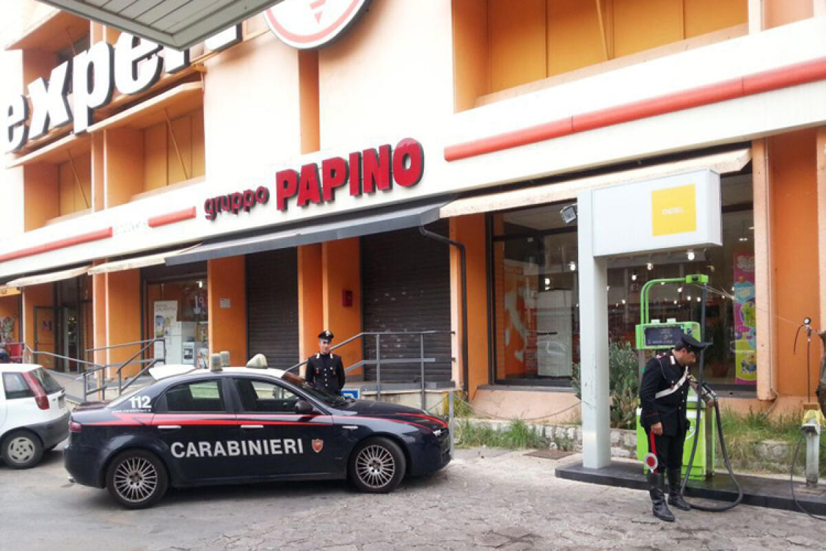 Fermato uno straniero che ha tentato di rubare un computer da Papino - (foto archivio)