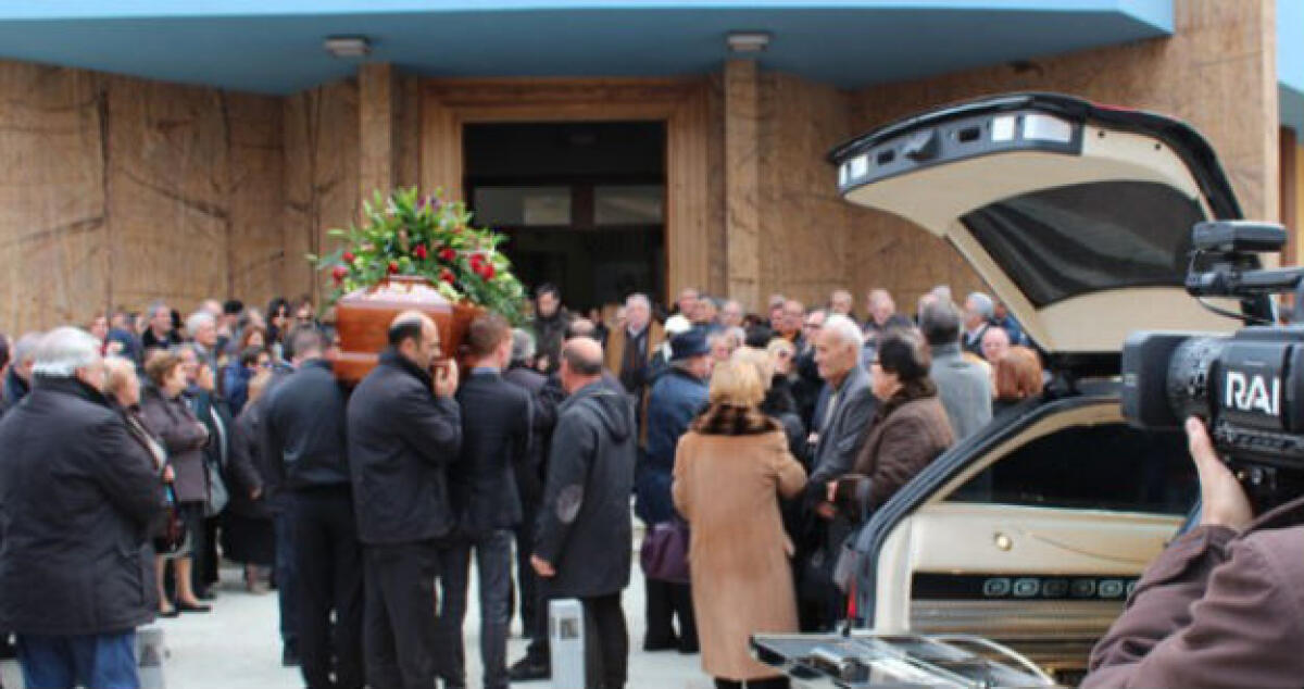 "Il Clorosoda killer uccise Mili", in appello pm e familiari per la riapertura del caso - I funerali di Salvatore Mili