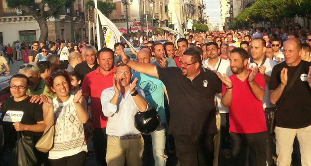 "Cambiamento"? In municipio tutto fermo: Messinese rimasto solo e il consiglio annaspa - Messinese acclamato dopo la vittoria elettorale di tre anni fa