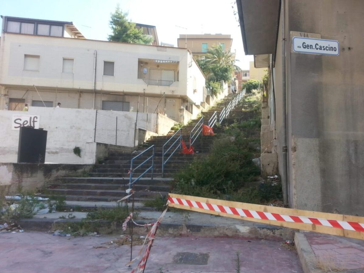 Il degrado urbano immortalato dai lettori, venti scatti da vergogna - 