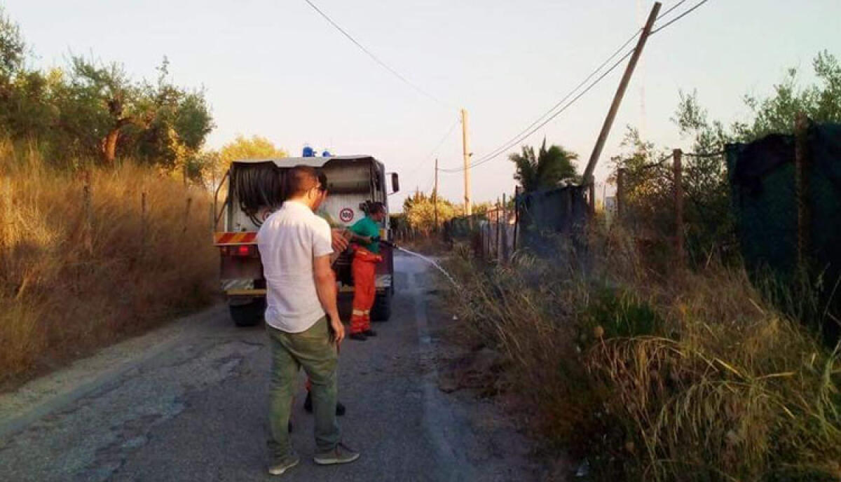 Un incendio al presidio No Muos, i militanti: "Atto mafioso" - L'area presa di mira