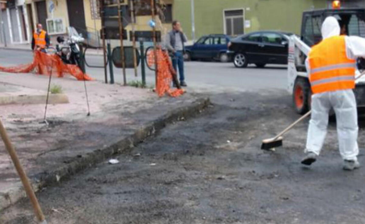 Contro i cumuli rafforzati i servizi aggiuntivi, la giunta come li pagherà? Arriva un'interrogazione - I cumuli vennero rimossi d'urgenza a causa dell'emergenza sanitaria
