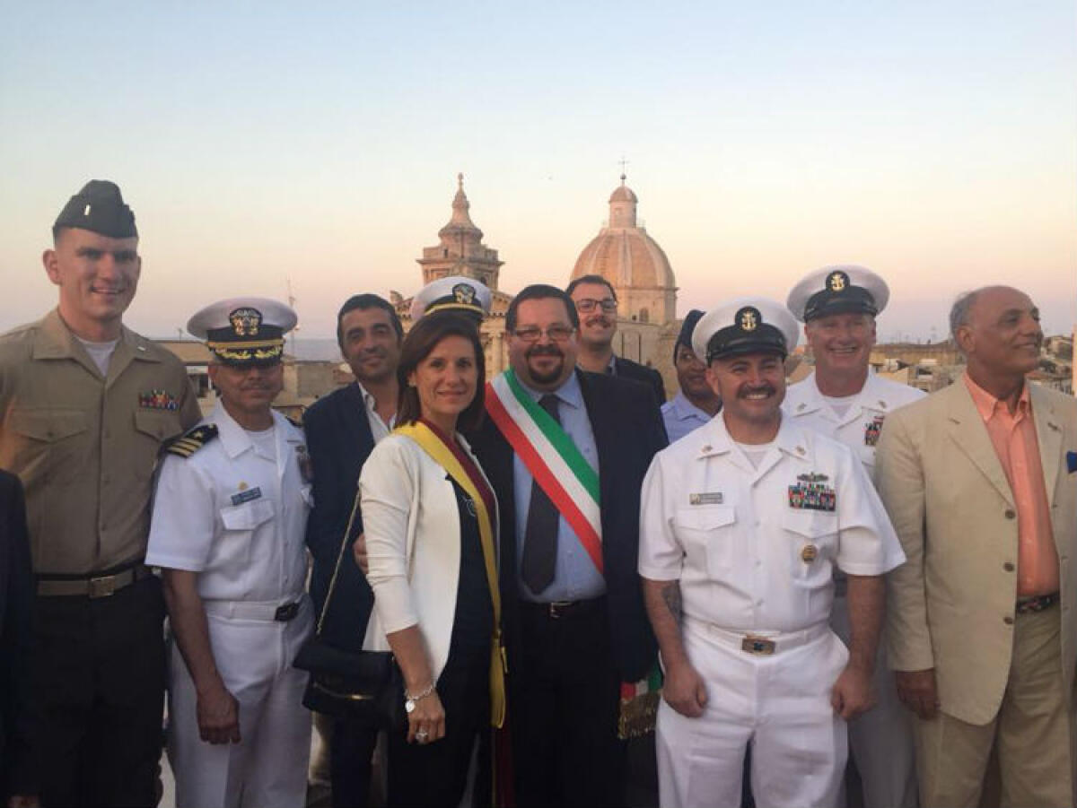 La festa per lo sbarco alleato pagata 17 mila euro, in Comune sbloccati 16 mila euro anche per il kite - I soldi ad un'unica associazione che ha organizzato i due eventi