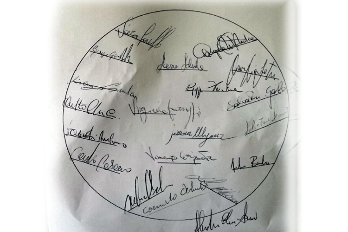 La sfiducia dell'Alemanna, depositata la mozione: il fronte, "degrado politico amministrativo" - Le firme sulla mozione  di sfiducia depositato oggi