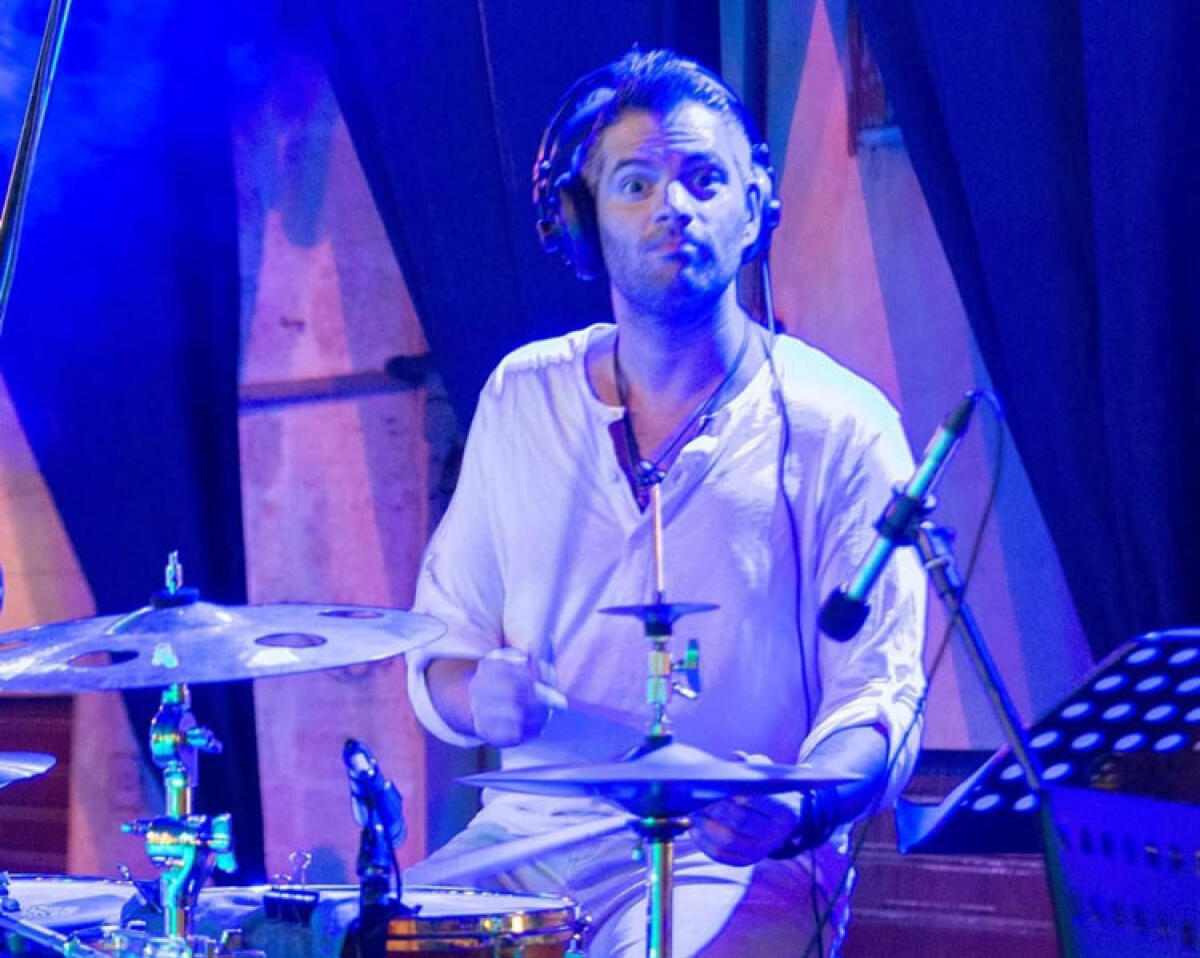 Da Cutugno ai Pooh, il "peggio" della musica con i Karabox - 