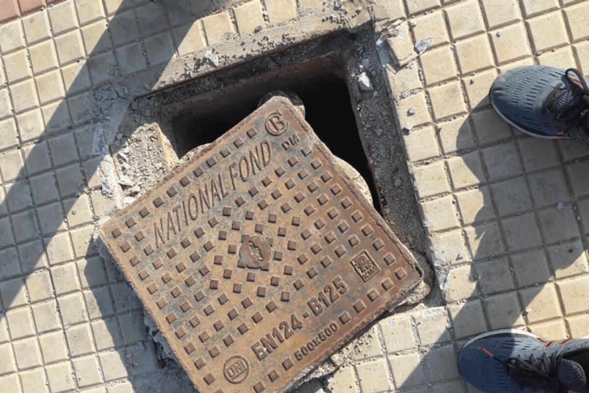 Furti di rame a Marchitello, chiusini scoperti e marciapiedi pericolosi - 