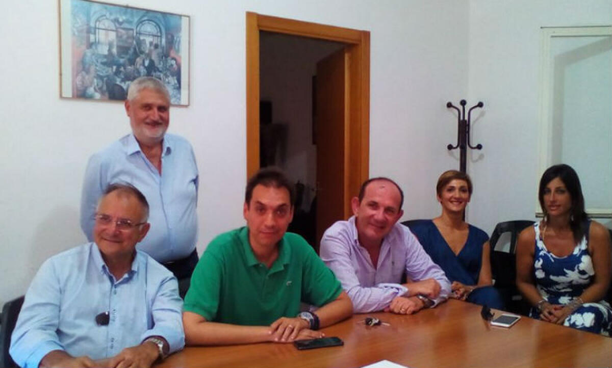 Storie tese tra i dem, "gelo" con Morselli e spunta la commissione di garanzia - 