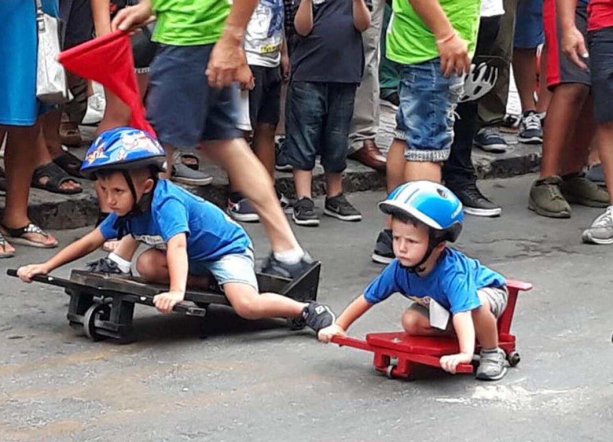 Festa della carramatta, la città riscopre gli antichi giochi dei bambini - Festa della Carramatta