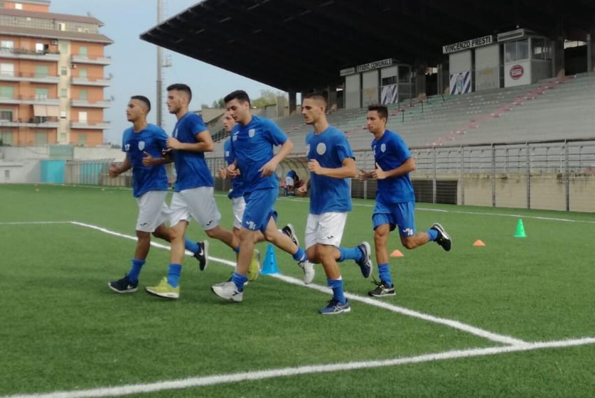 Il Gela prende 3 under, ufficiale l'addio a Campanaro: "Amareggiato ma resto tifoso" - Il Gela Calcio si allena al Presti