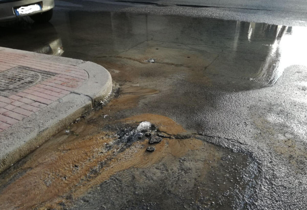 L'acqua con il contagocce pagata a peso d'oro, Gallo: "I privati pensano solo ai profitti" - 