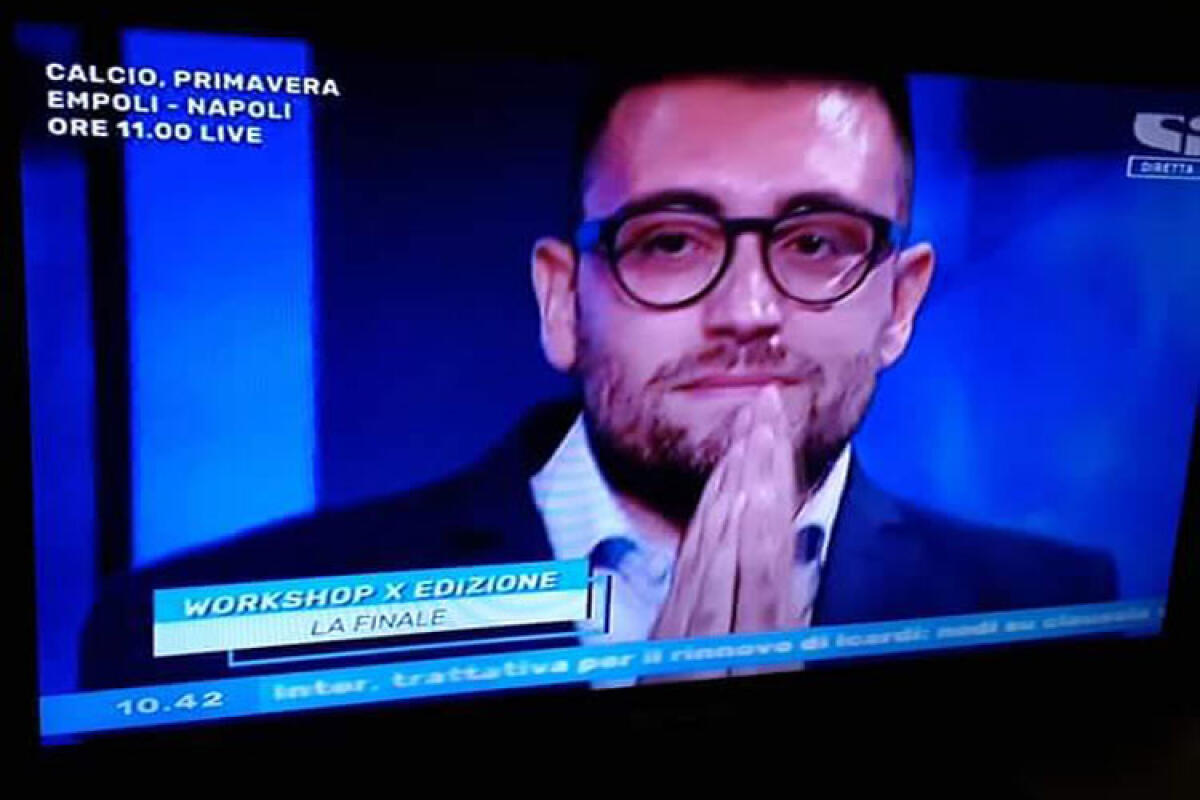 Il giornalista Orazio Accomando vince la X^ edizione del Workshop di Sportitalia - Nella foto il giornalista gelese durante la proclamazione del vincitore del Workshop di Sportitalia