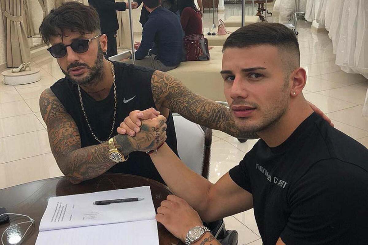 Il cantante neomelodico Angelo Famao entra nella scuderia di Fabrizio Corona - Fabrizio Corona ed Angelo Famao