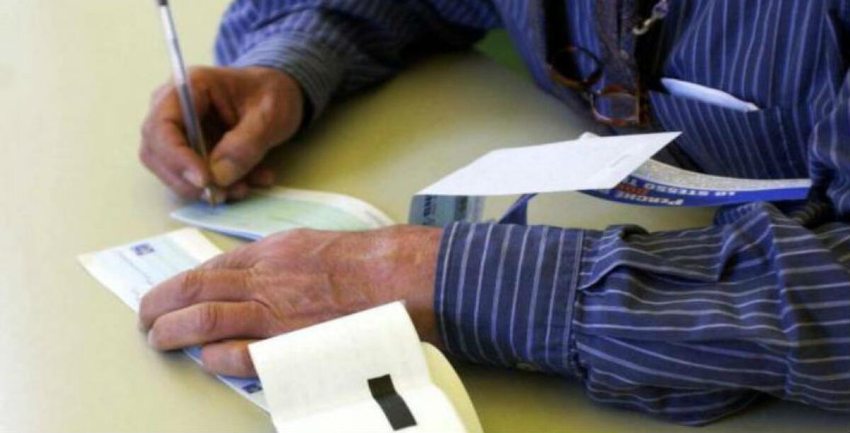 Gli stock di merce acquistati con assegni scoperti, un giro di truffe: ventuno indagati - 