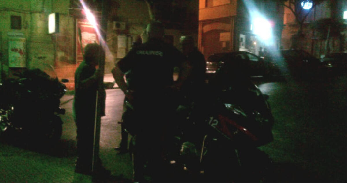 Con un coltello contro un vicino di casa, le accuse ad un quarantenne: bloccato dai carabinieri - L'intervento dei carabinieri in via Palestrina