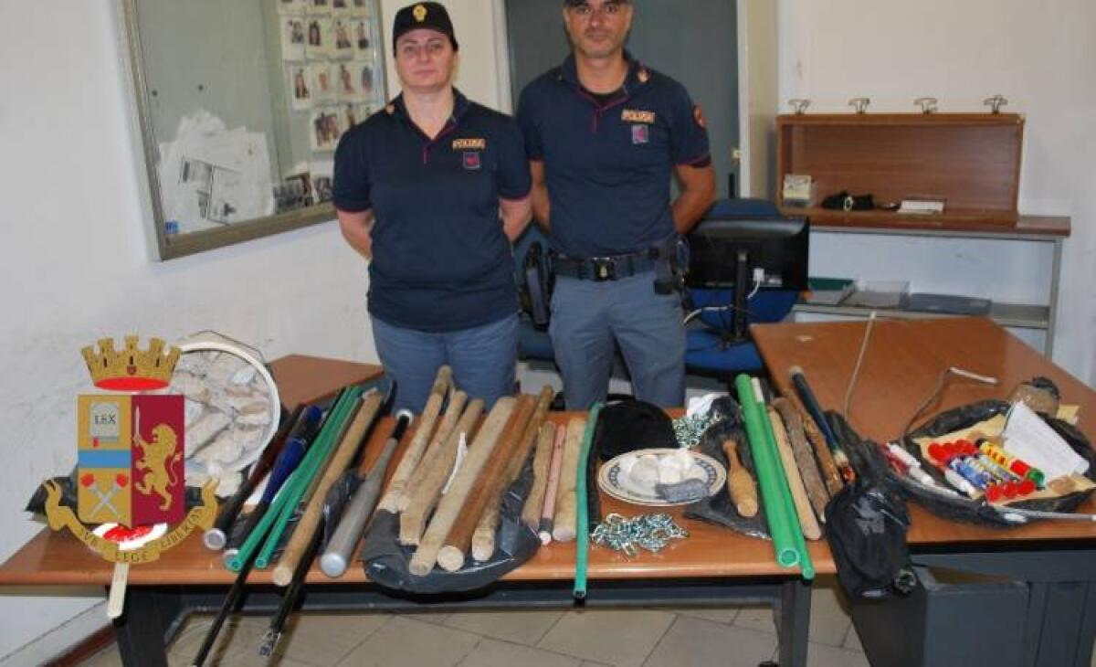 Mazze da baseball, catene e bastoni, denunciati 4 tifosi del Gela a Portici - Il sequestro nei pressi dello stadio di Portici