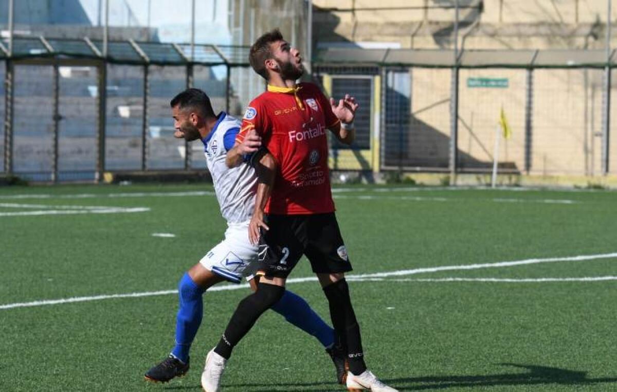 Il Gela spreca l'Acr Messina ringrazia, la squadra di Infantino avanti in Coppa di rigore - 