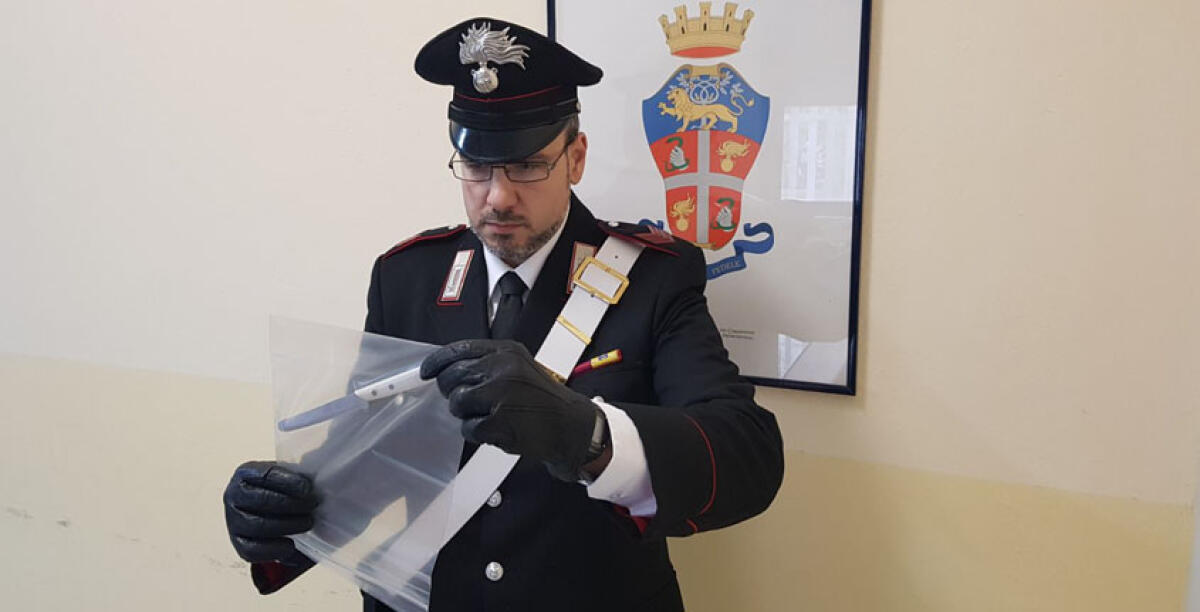 Minaccia un parente con un coltello, denunciato un sessantenne - (foto archivio)
