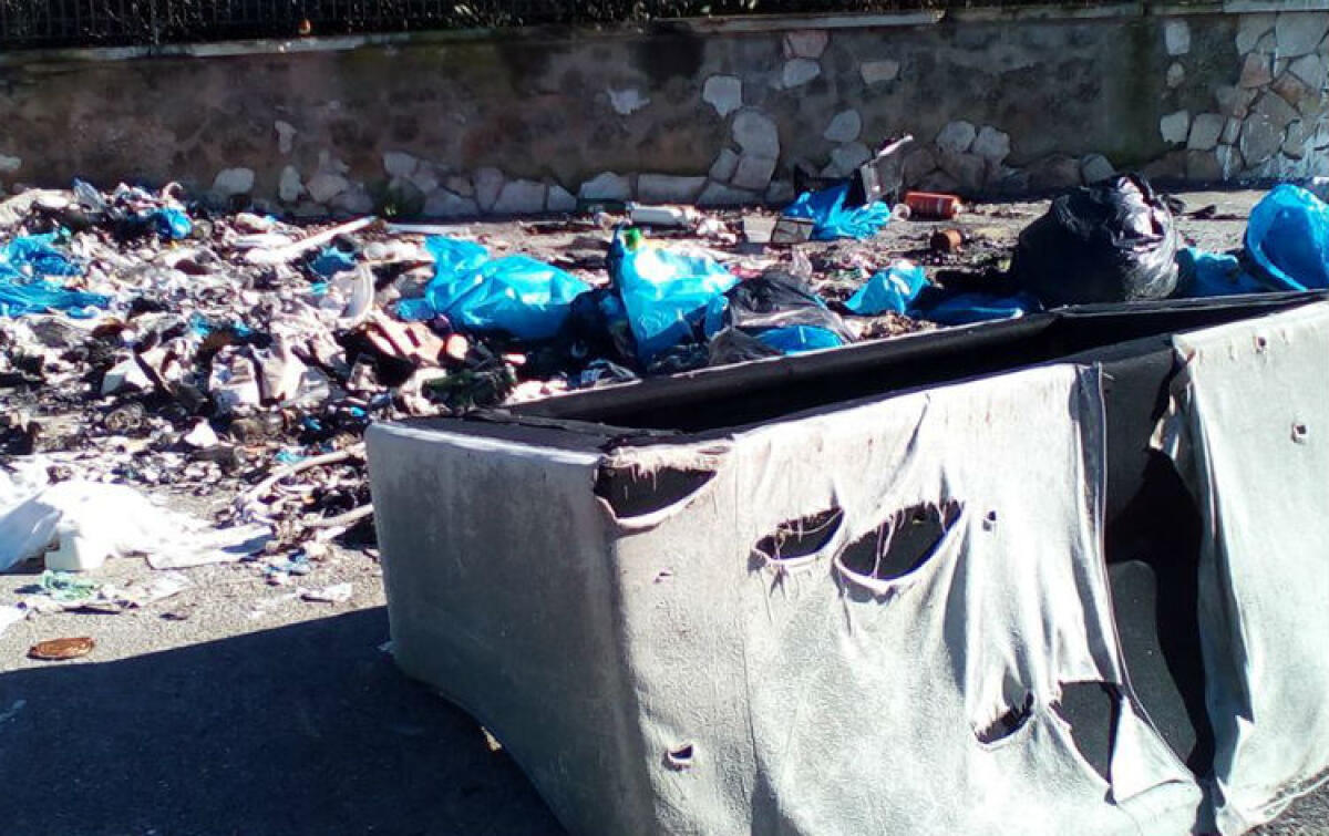 Il "polmone" malato, Montelungo è una discarica a cielo aperto: rifiuti dati alle fiamme - Montelungo è una discarica a cielo aperto