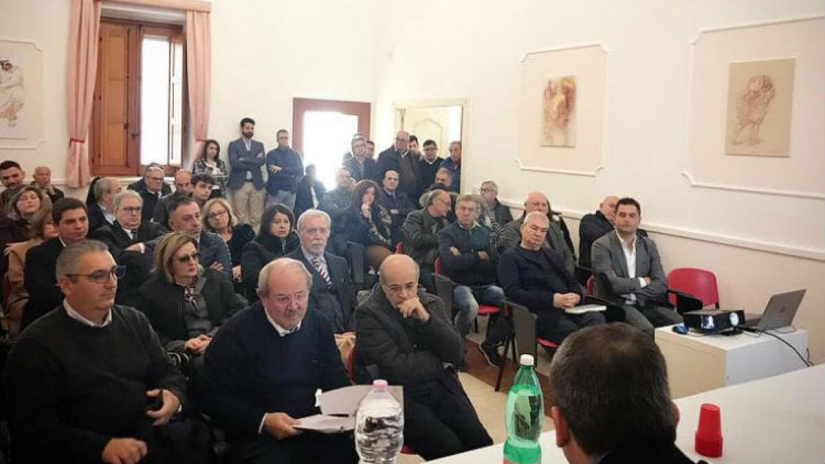 "Una media quotidiana di 5 mila occupati" ma l'agricoltura è abbandonata: la politica se n'è accorta? - Il dibattito organizzato questa mattina