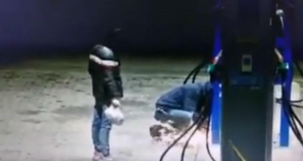 Un colpo fallito alla stazione di servizio, i ladri ripresi dai sistemi di videosorveglianza - Hanno tentato di forzare i sistemi automatici