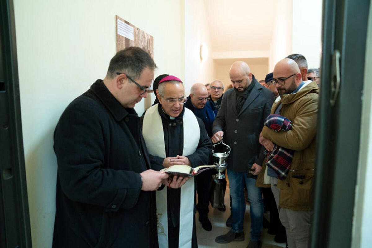 Dalla "Dives in Misericordia" nasce come sua costola la Cooperativa Sociale "Raphael" a servizio degli ultimi -