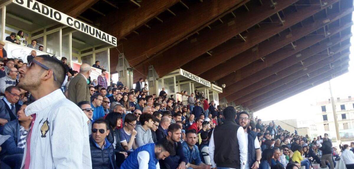 Il commissario Arena dice sì: "Accoglierò la richiesta di intitolare lo stadio a Tuccio" - 