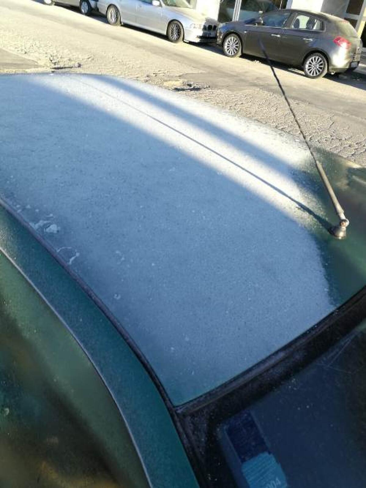 La neve è arrivata anche in città - Una delle imbiancate dalla fioccata di stamattina