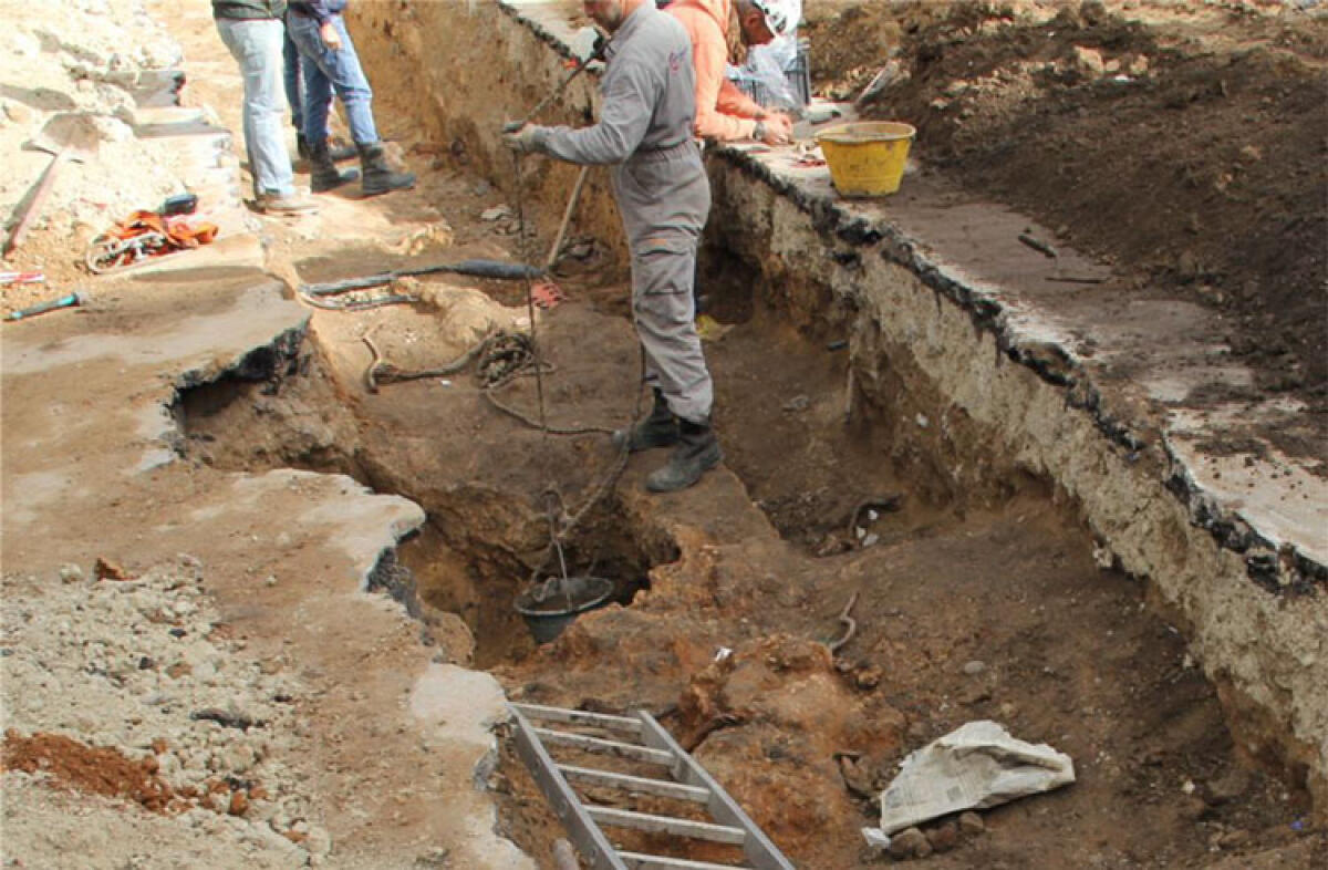 Via Bresmes, gli scavi archeologici sono a rischio interramento - La cisterna di probabile epoca medievale scoperta in via Bresmess