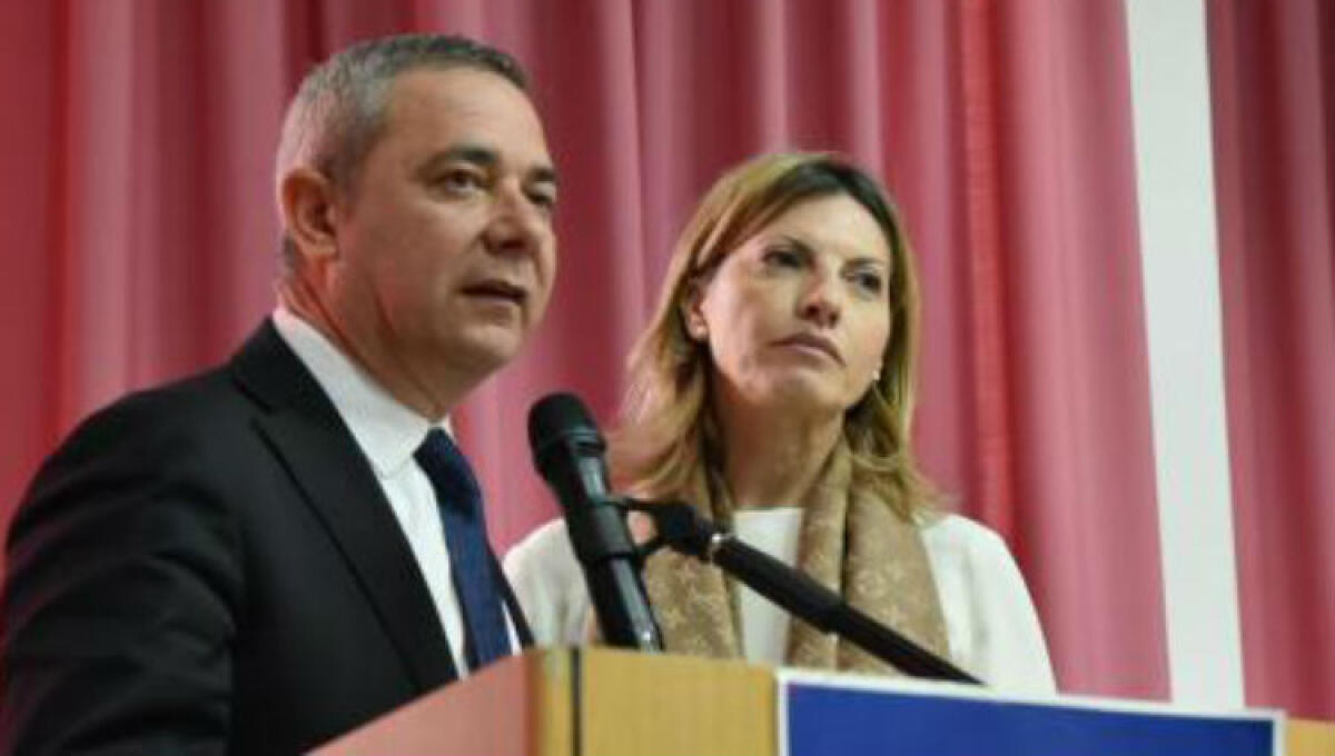 I forzisti provano a nascondere il "gelo" interno, Bartolozzi: "Non cambia niente ma base senza voce" - I deputati Bartolozzi e Mancuso 